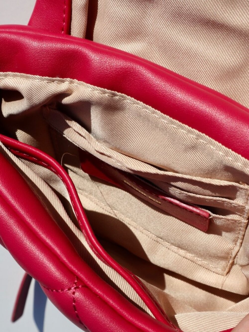 NWT Jason Wu Fuchsia Quilted‎ Vegan Leather Crossbody Bag with Gold Hardware - Picture 3 of 9